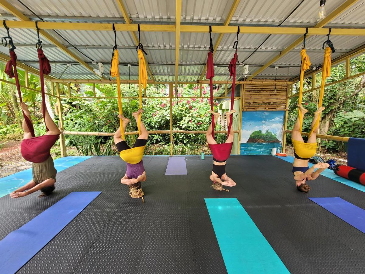 Caribe Town Bungalows Puerto Viejo de Talamanca Zewnętrze zdjęcie