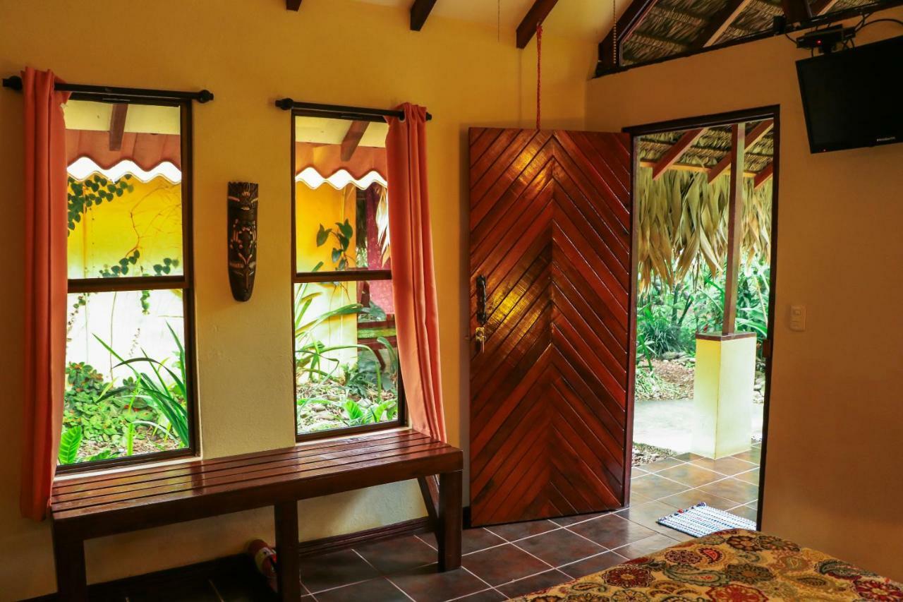 Caribe Town Bungalows Puerto Viejo de Talamanca Zewnętrze zdjęcie